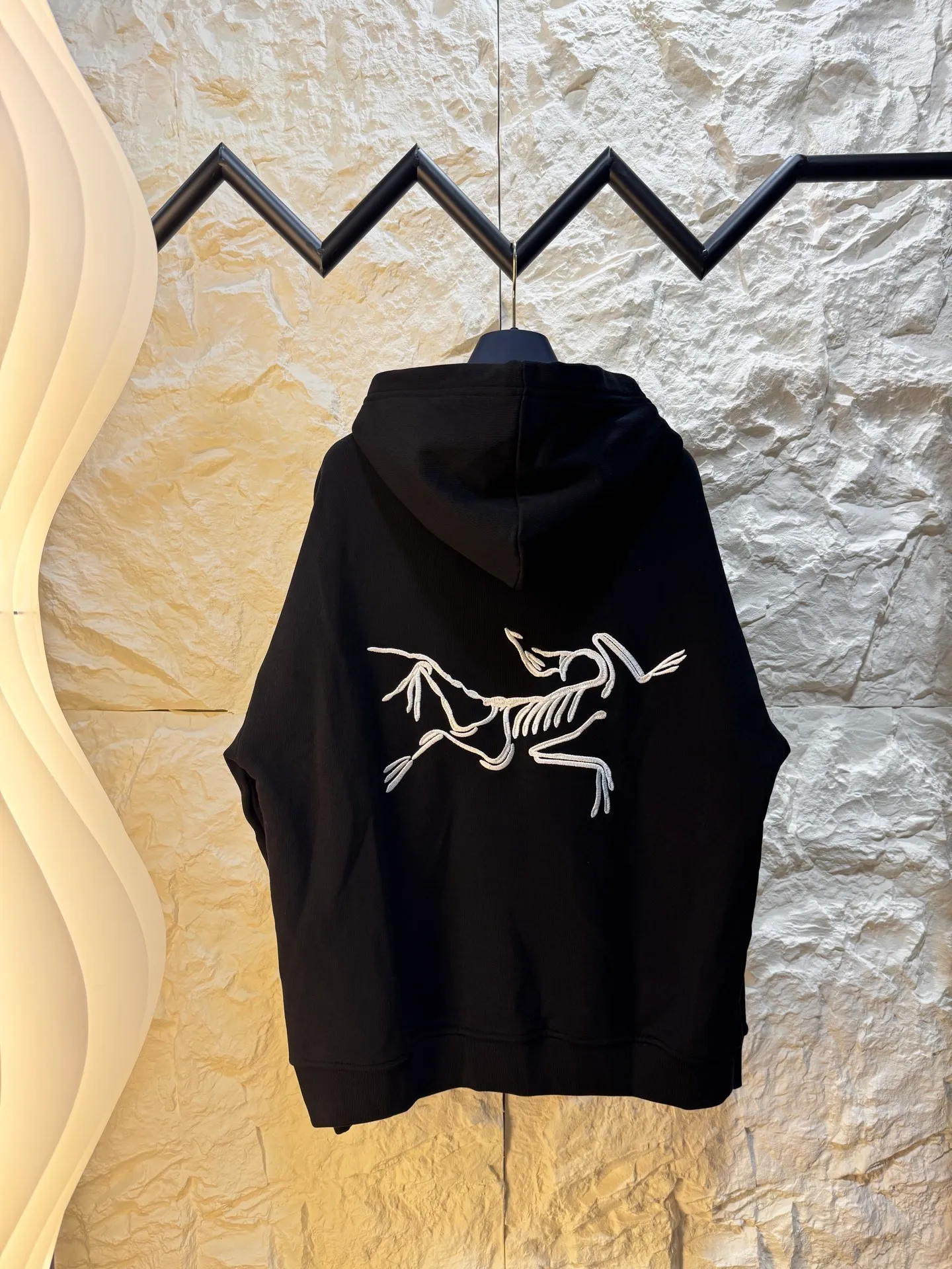 190 Arc'teryx g （ ） Quality Premium Quality Color：Black White Size：M/L/XL/XXL M L XL XXL 120 124 128 132 69 71 73 75 62 64 66 68 54 55 56 57 （ ： 1～3 cm ）